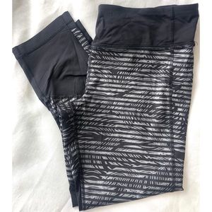 Lululemon- Feather Pace Rival Cropped